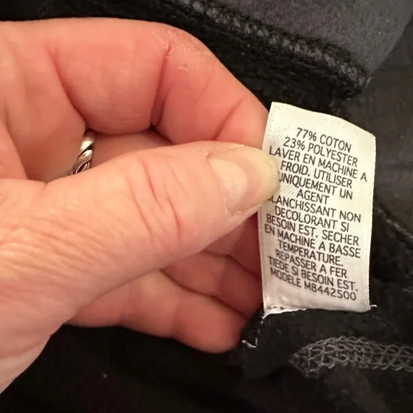 Guess Black Graphic Jacket.        F - Picture 6 of 9